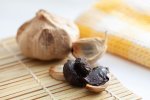 画像2: 白神フルーツ 黒にんにく　１袋100g（約２０粒入り） (2)